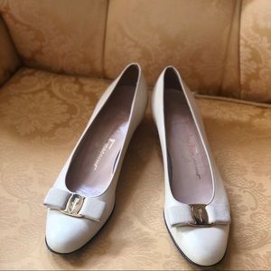Vintage Ferragamo Vara Bow